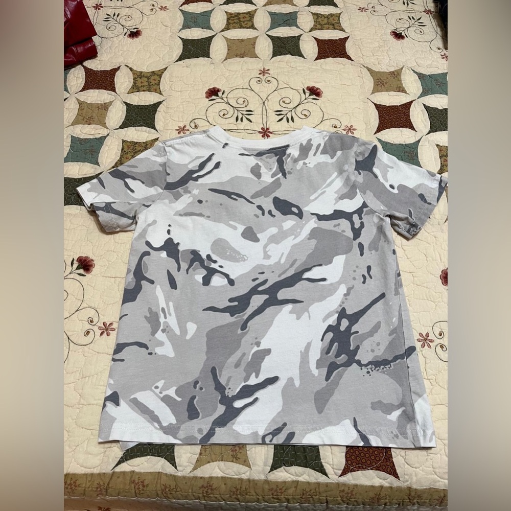 (2) Grey Adidas camo cotton tee size 5 - Picture 2 of 4